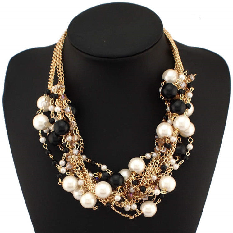 Women's Fashion Exaggerated Mixed Color Pearl Necklace Short Clavicle Chain