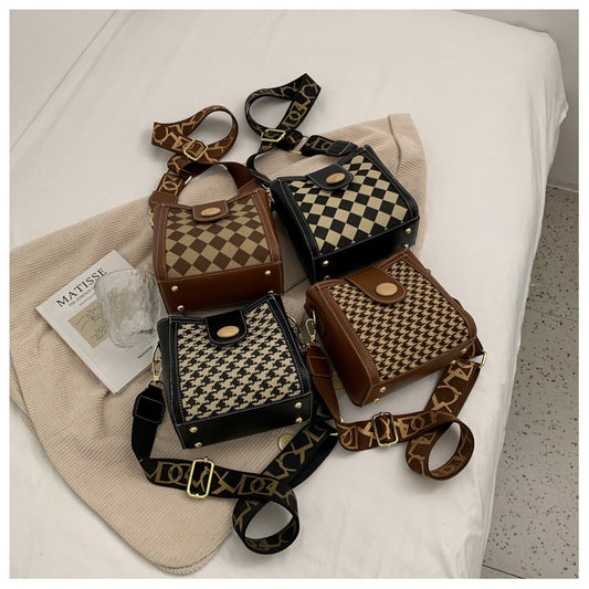 Checkerboard Women's Bag Fashion Small Square Bag Simple Bag New Texture Stitching Bag Messenger Bag