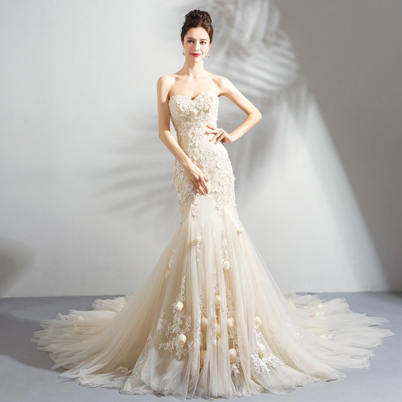 Romantic Light Champagne Mermaid Wedding Dress Sweetheart Lace Flower Fishtail Wedding