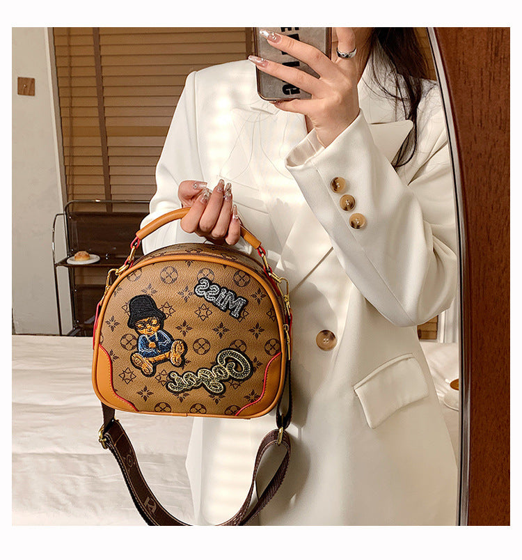 New Fashion Bear Old Flower Hand-Held Shoulder Bag Spring Style Personality Retro Small Round Bag Messenger Bag Women's Bag